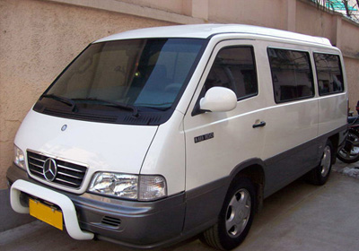 奔馳MB100商務(wù)車